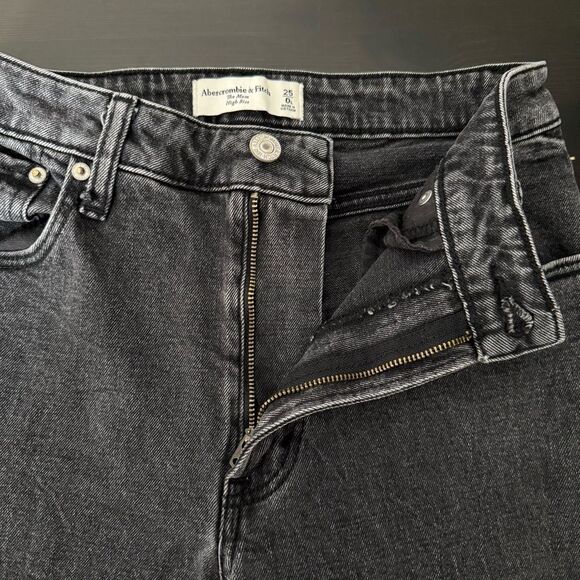 Abercrombie & Fitch The Mom High Rise Jeans Sz 25 0L Black Curve Love Denim - Picture 7 of 13